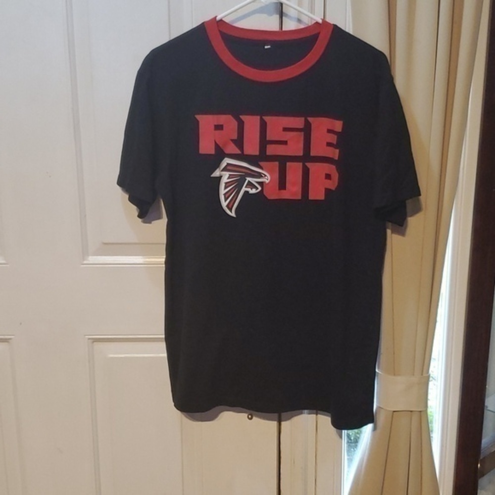 🐻   Miller Lite Falcons T-shirt size L